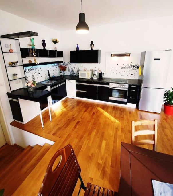 Art Of Simmering Apartment Vienna Exterior photo